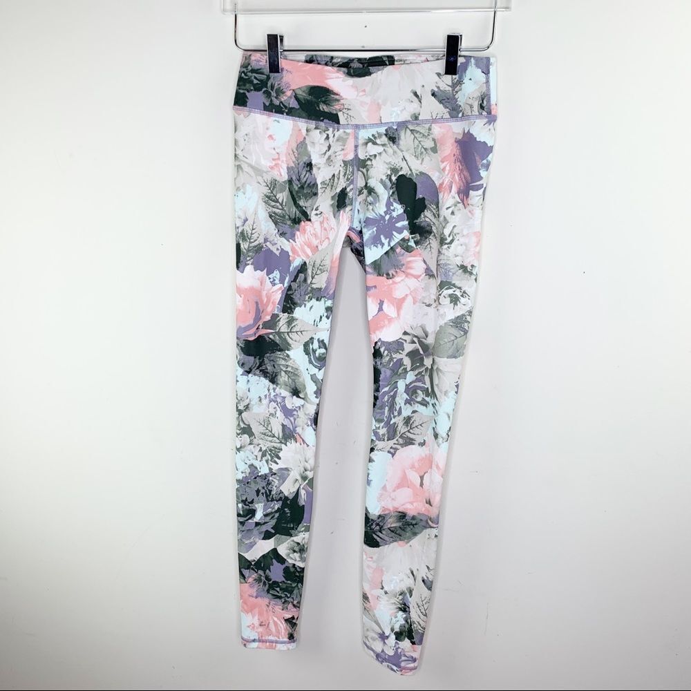 Fabletics Salar Floral Power Hold Active Leggings NWT XS Pink Gray